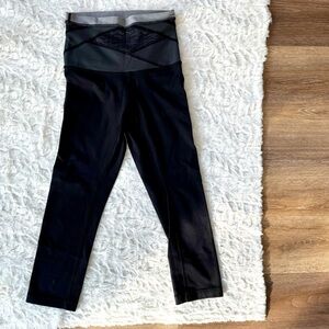 Lululemon Grey Color-block Waist Band Crop Leggings Size 4